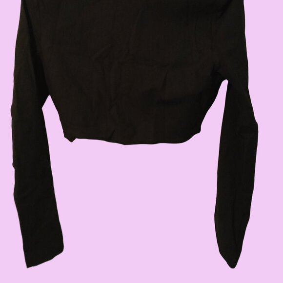 Long Sleeve Deep V Twist Athletic Crop Top - Picture 8 of 9